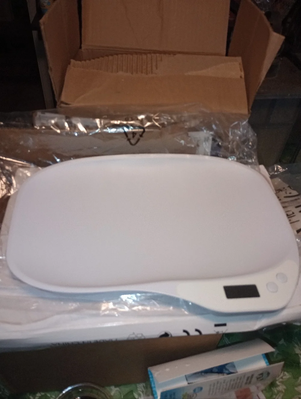 White Digital Pet Scale for Small Pets - Compact Accurate Weighing